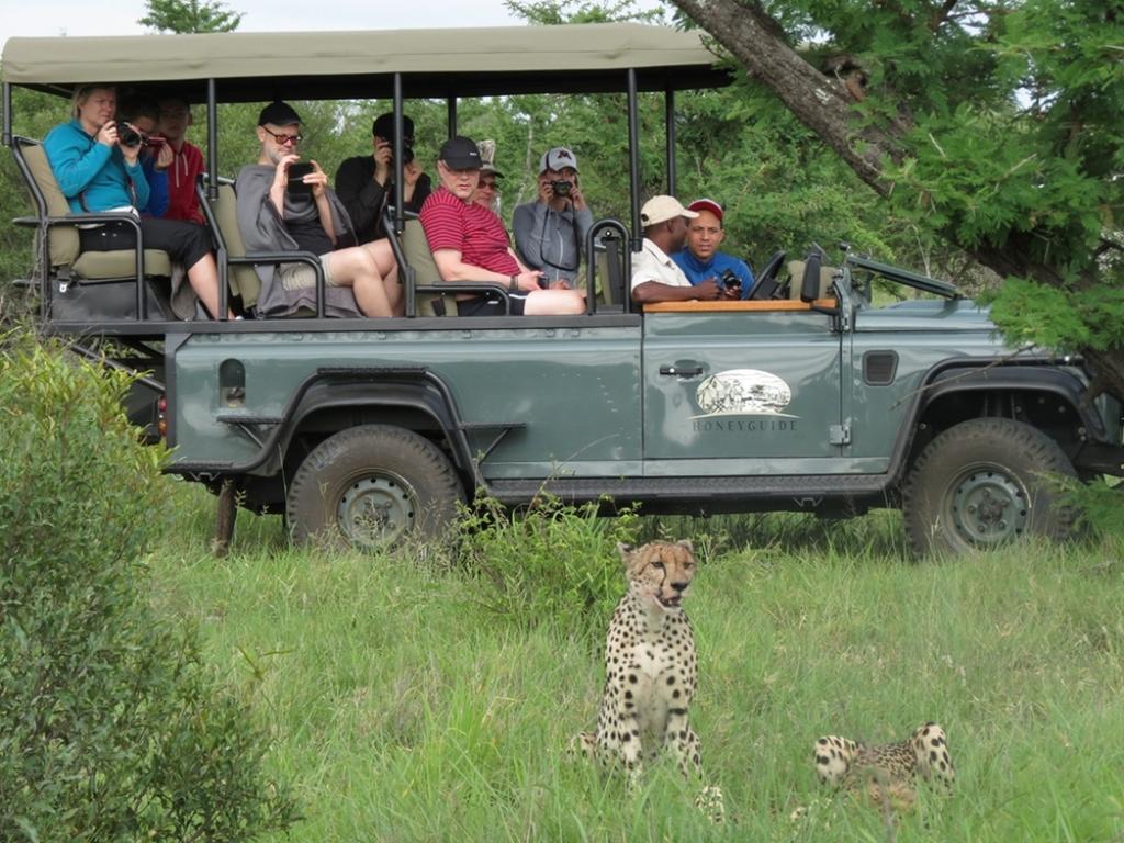 Honeyguide Tented Safari Camp - Khoka Moya Заповедник Маньелети Экстерьер фото